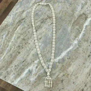 Vintage Pearl Beaded necklace. Beautiful beaded design. White